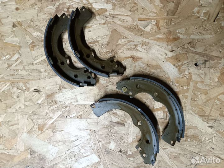 Тормозные колодки задние