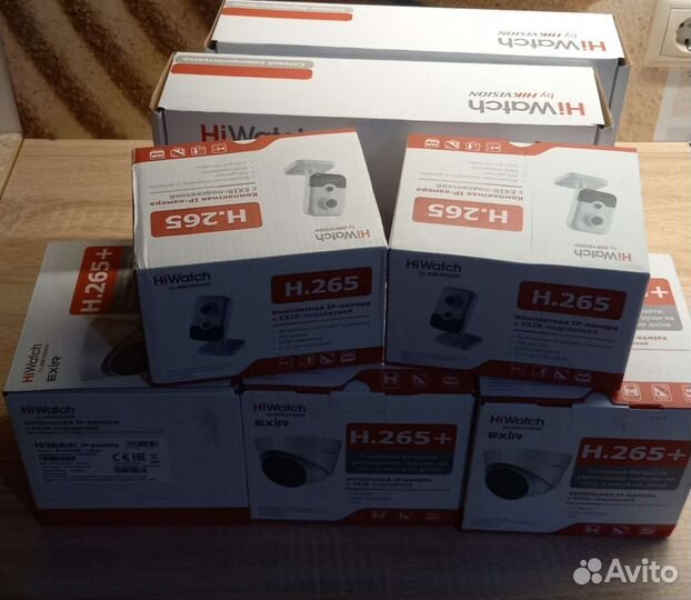 Камера HiWatch i203-2шт i214-2шт рега-2шт