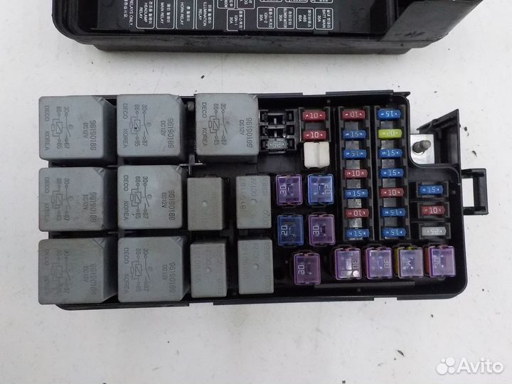 Блок предохранителей (моторный отсек) Chevrolet La