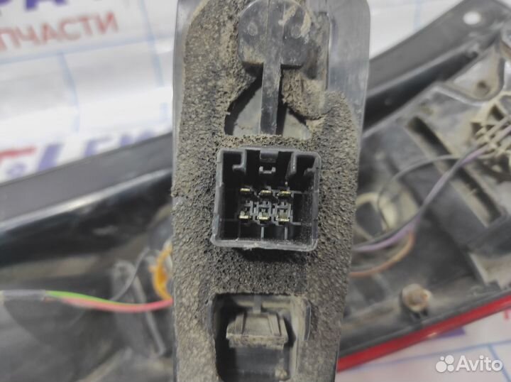 Фонарь задний правый Ford Fiesta (Mk VI) 1437625