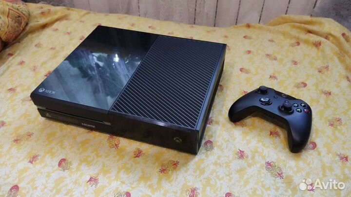 Игровая приставка xbox one + gta v