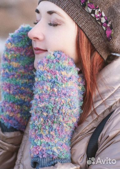 Варежки вязаные женские из букле