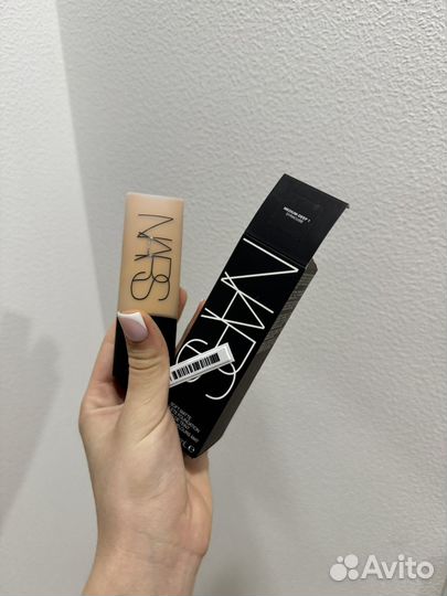 Тональник Nars