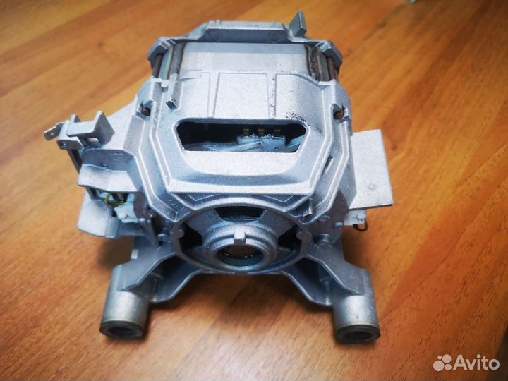 Двигатель на стиральную машину Bosch