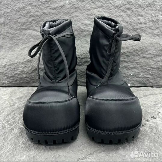 Ботинки Balenciaga Alaska Low Snow Boots