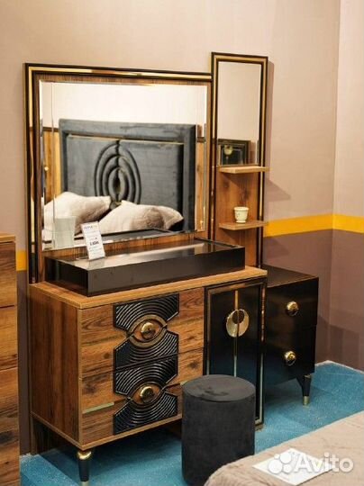 Спальный гарнитур