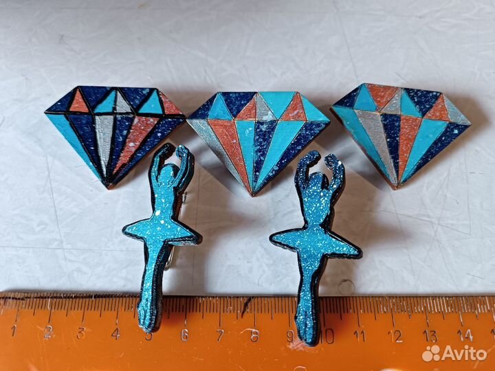 Деревянные значки