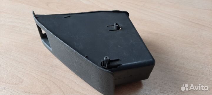 Обшивка багажника Митсубиси Лансер 1995-2000