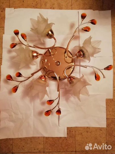 Люстра потолочная красивая