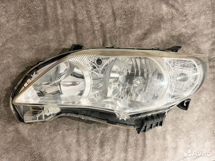 Фара на toyota corolla 150, левая