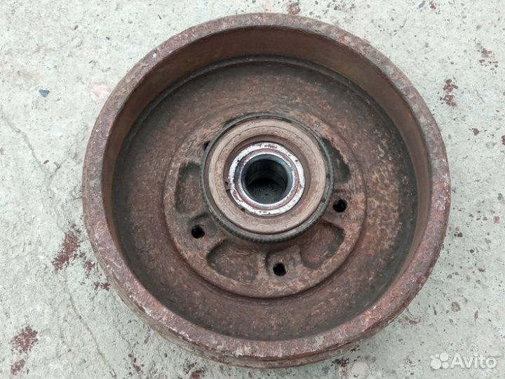 Тормозной барабан задний Renault Duster K4MA690