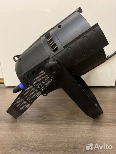 Прожектор LED PAR 64 Martin Rush PAR 2 rgbw Zoom