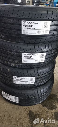 Yokohama BluEarth-XT AE61 225/60 R17