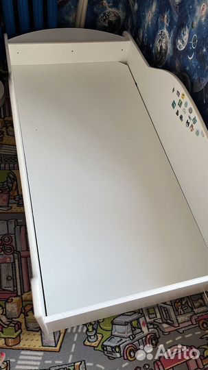 Кровать машина