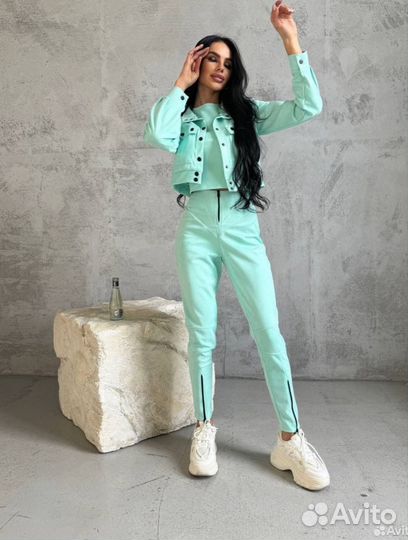 Костюм весна 2024