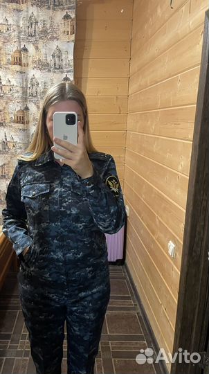 Женская пиксельная форма фсин