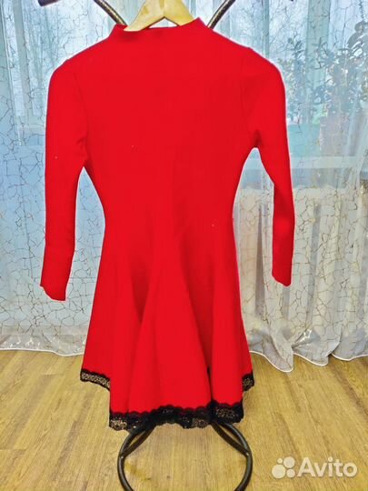 Красное короткое платье 44