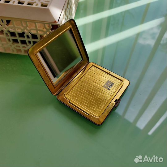 Пудреница ленэмальер,ссср,винтаж,латунь-эмаль