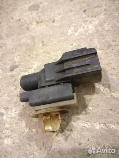 Датчик температуры Toyota Corolla, Camry, Avensis