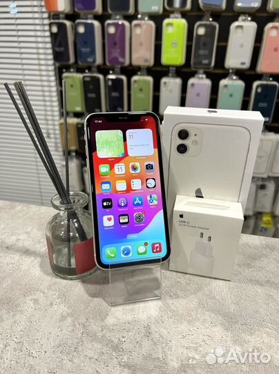 iPhone 11, 64 ГБ