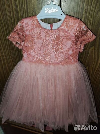 Нарядное платье для девочки