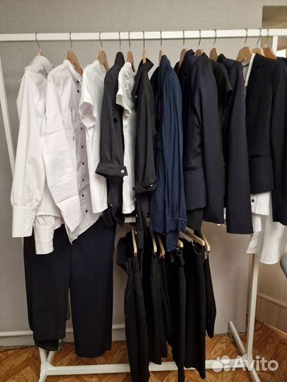 Вешало напольное для одежды