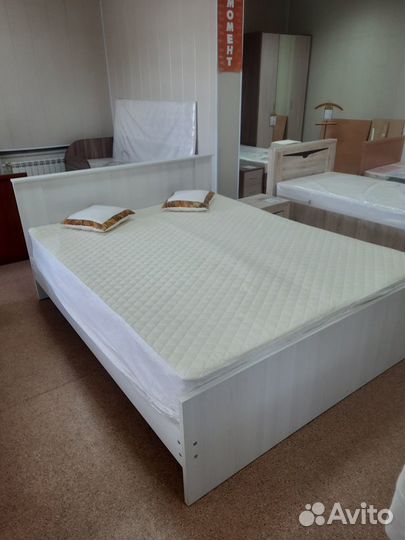 Кровать двуспальная 160 х 200