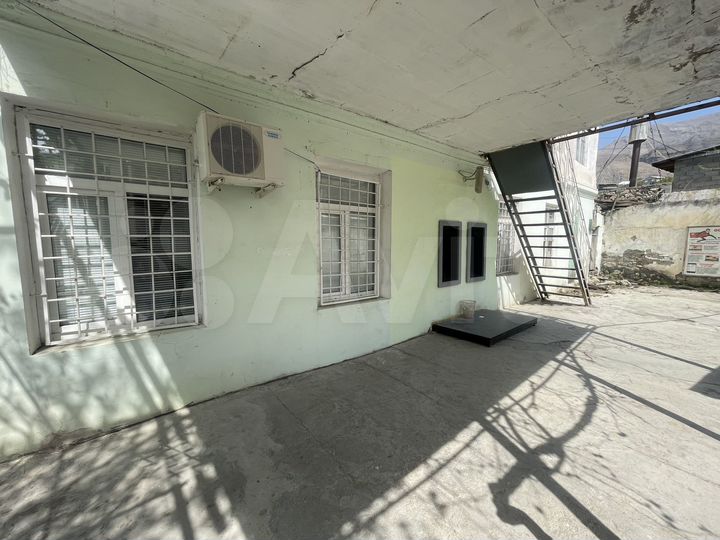 Нежилое здание 234,3 м²