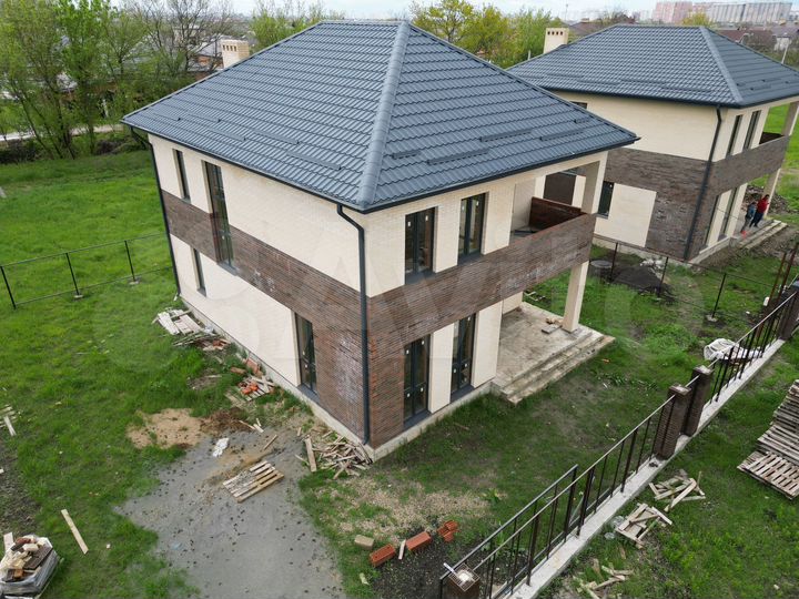 Дом 165 м² на участке 4 сот.