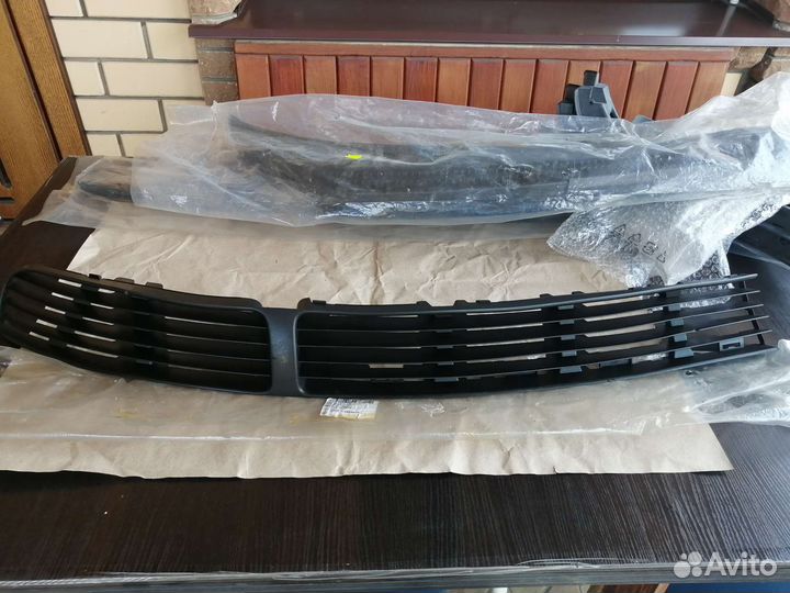 Решетка бампера VW Passat B5 левая