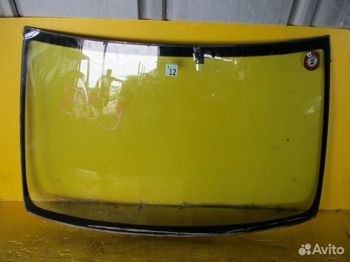 Лобовое стекло