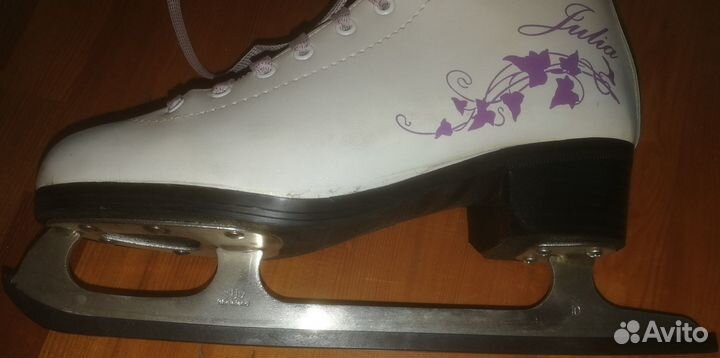 Фигуpныe коньки Larsen Julia 40 р