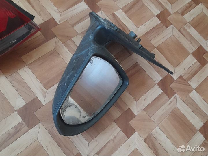 Фонарь задний левый, зеркало правое солярис2