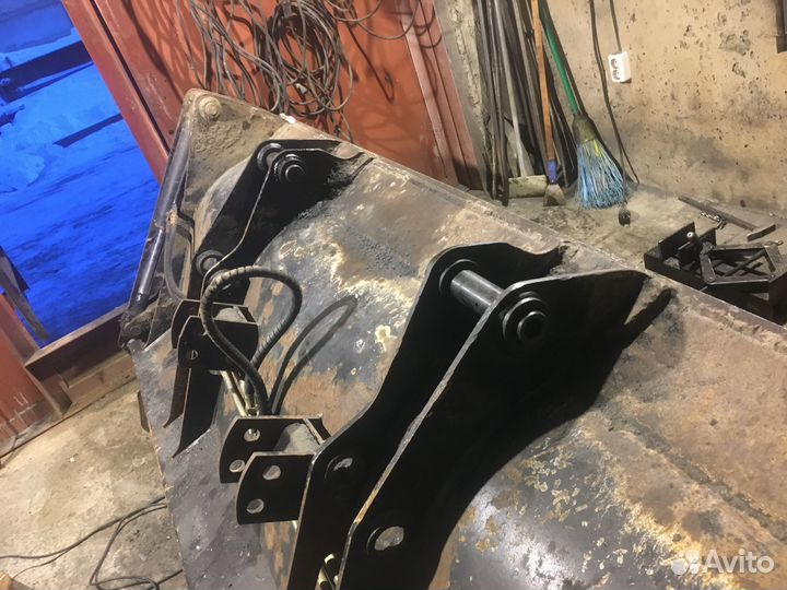 Восстановление втулок и оси на фронтальном ковше