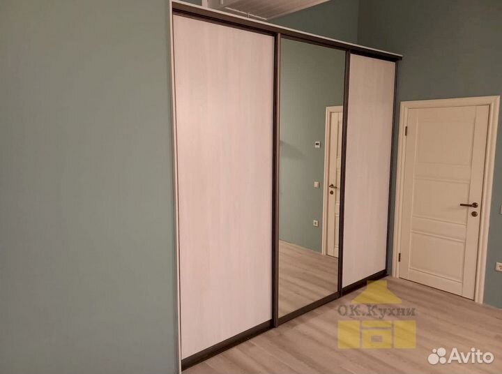 Шкаф двухстворчатый