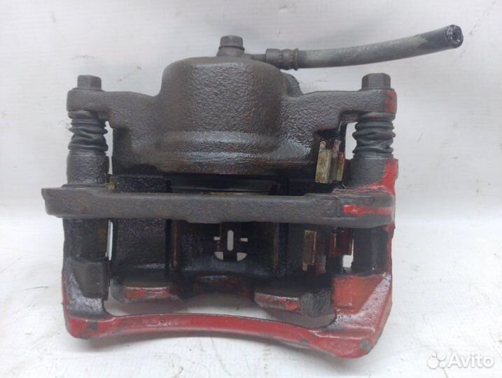 Суппорт тормозной передний правый Honda Accord CD5