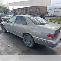 Toyota Camry 2.2 AT, 2001, битый, 217 000 км, с пробегом, цена 247 000 руб.