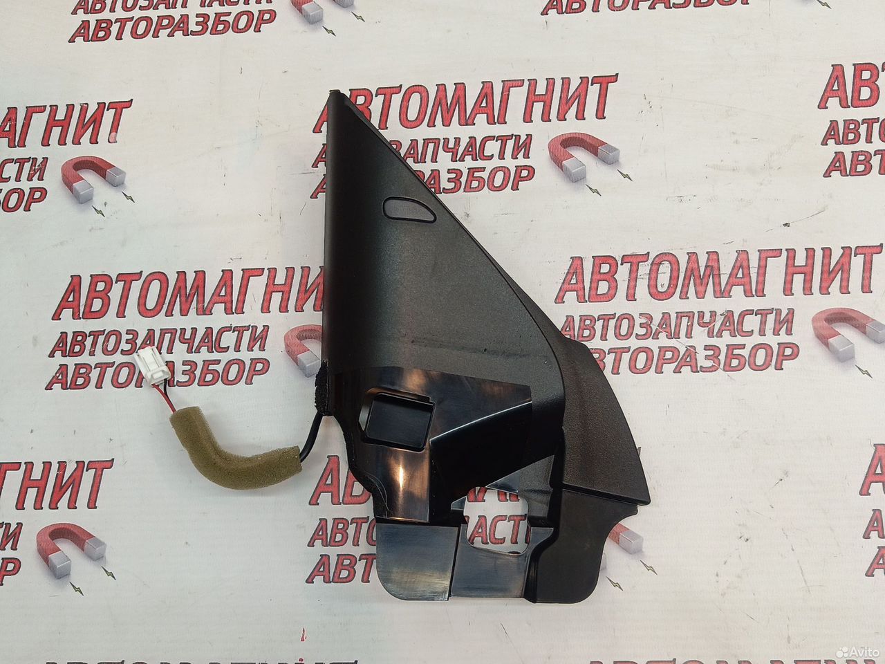 Уголок двери передней Nissan Rogue X-trail T32