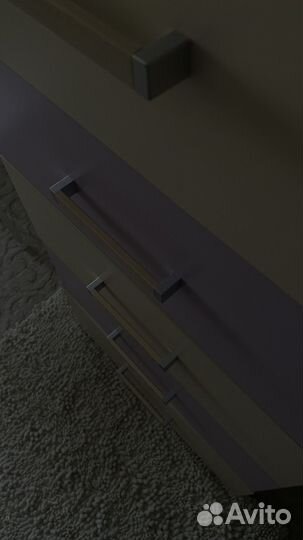 Полка настенная и шкаф