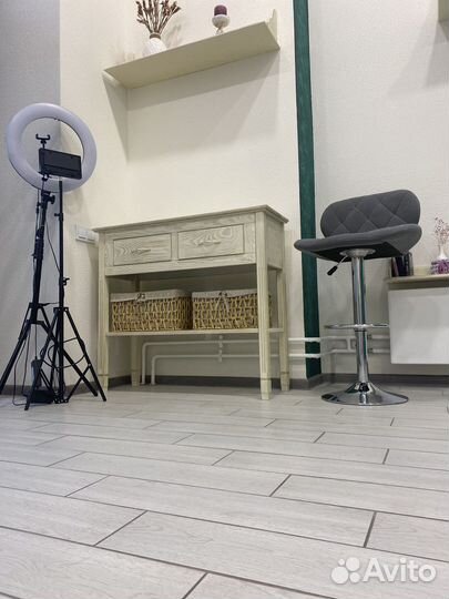 Рабочее место в аренду бровист визажист