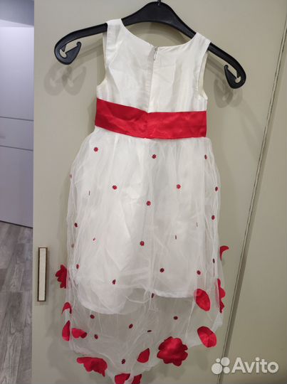 Нарядное платье для девочки