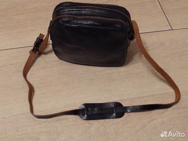 Фото сумка СССР, батарея и зарядка Nikon