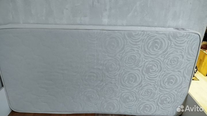 Кровать с матрасом бу