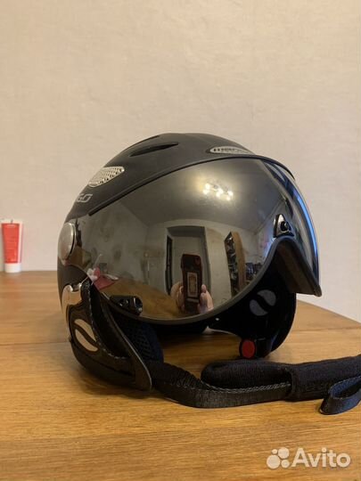 Шлем горнолыжный