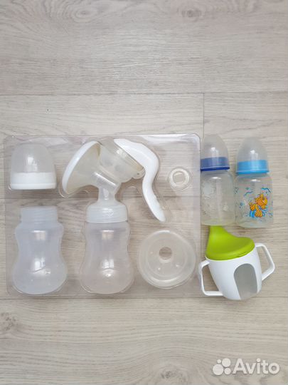 Молокоотсос ручной Мир детства с двумя бутылочками