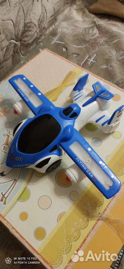 Самолёт игрушка