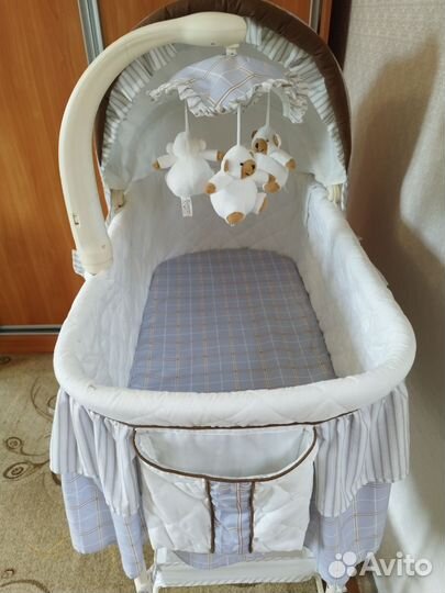 Кроватка колыбель, радионяня, молокоотсос ручной