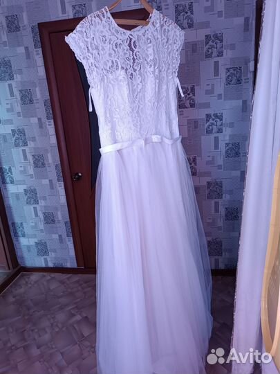 Свадебное платье