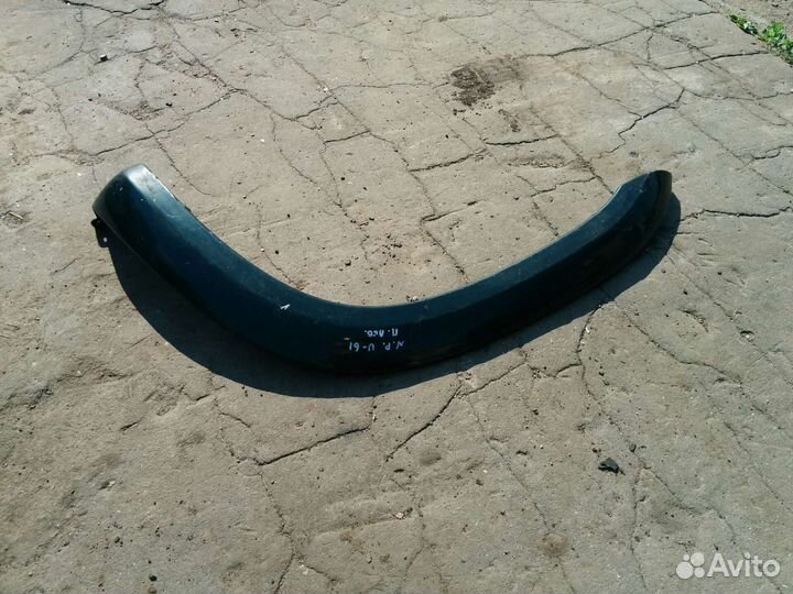 Ниссан Патрол Накладка переднего левого крыла