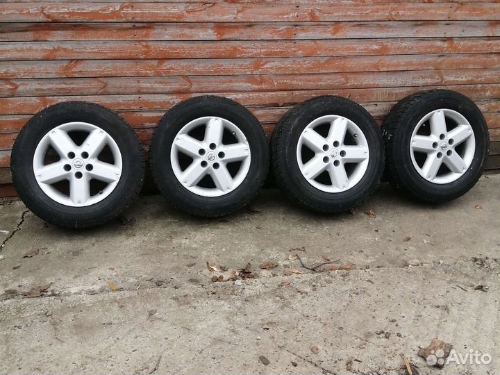 Зимние колеса 215/65/16